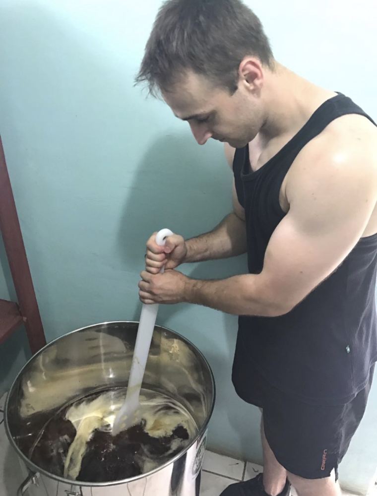 Produção artesanal na garagem